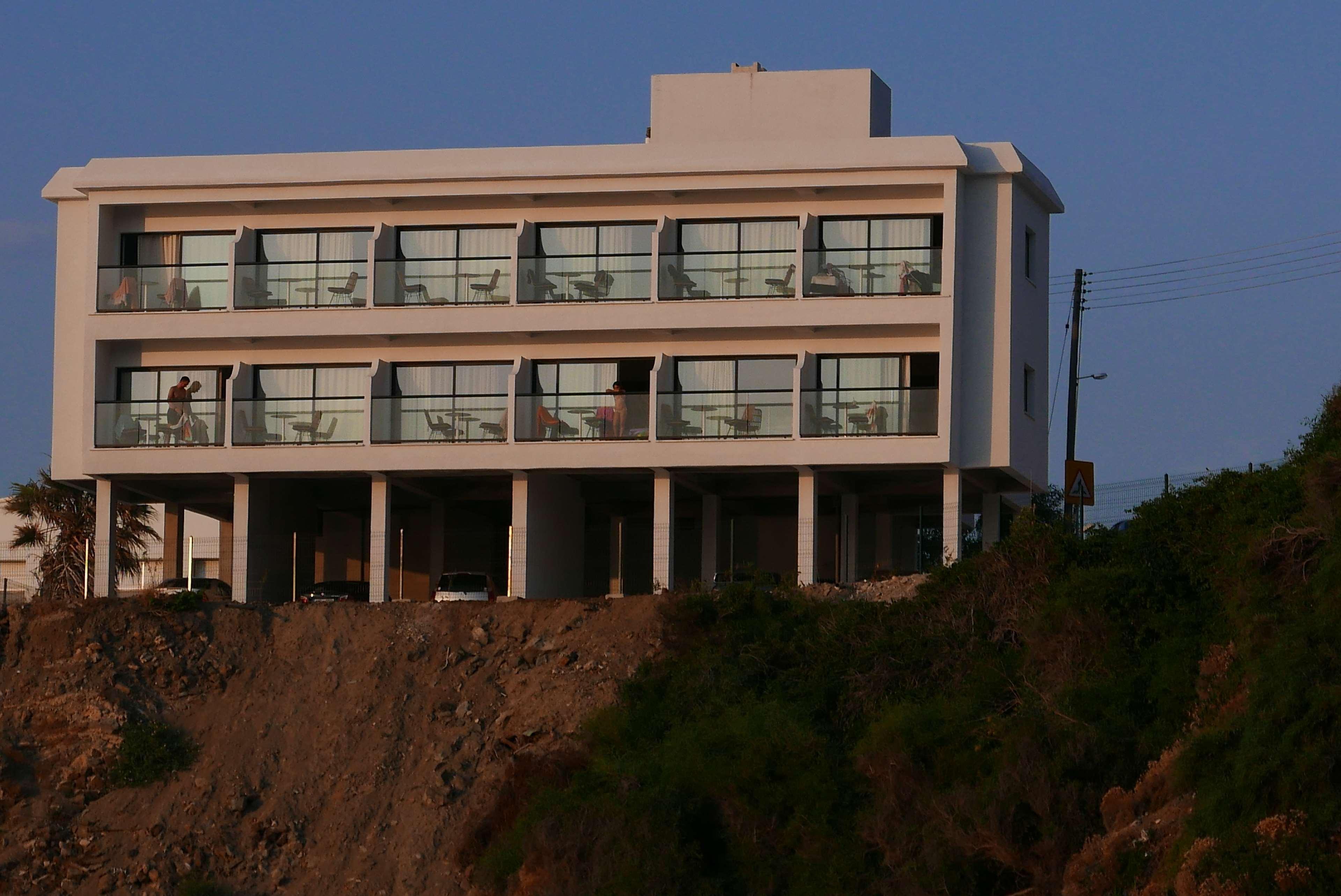 E.J. Pyrgos Bay Hotel Exterior foto