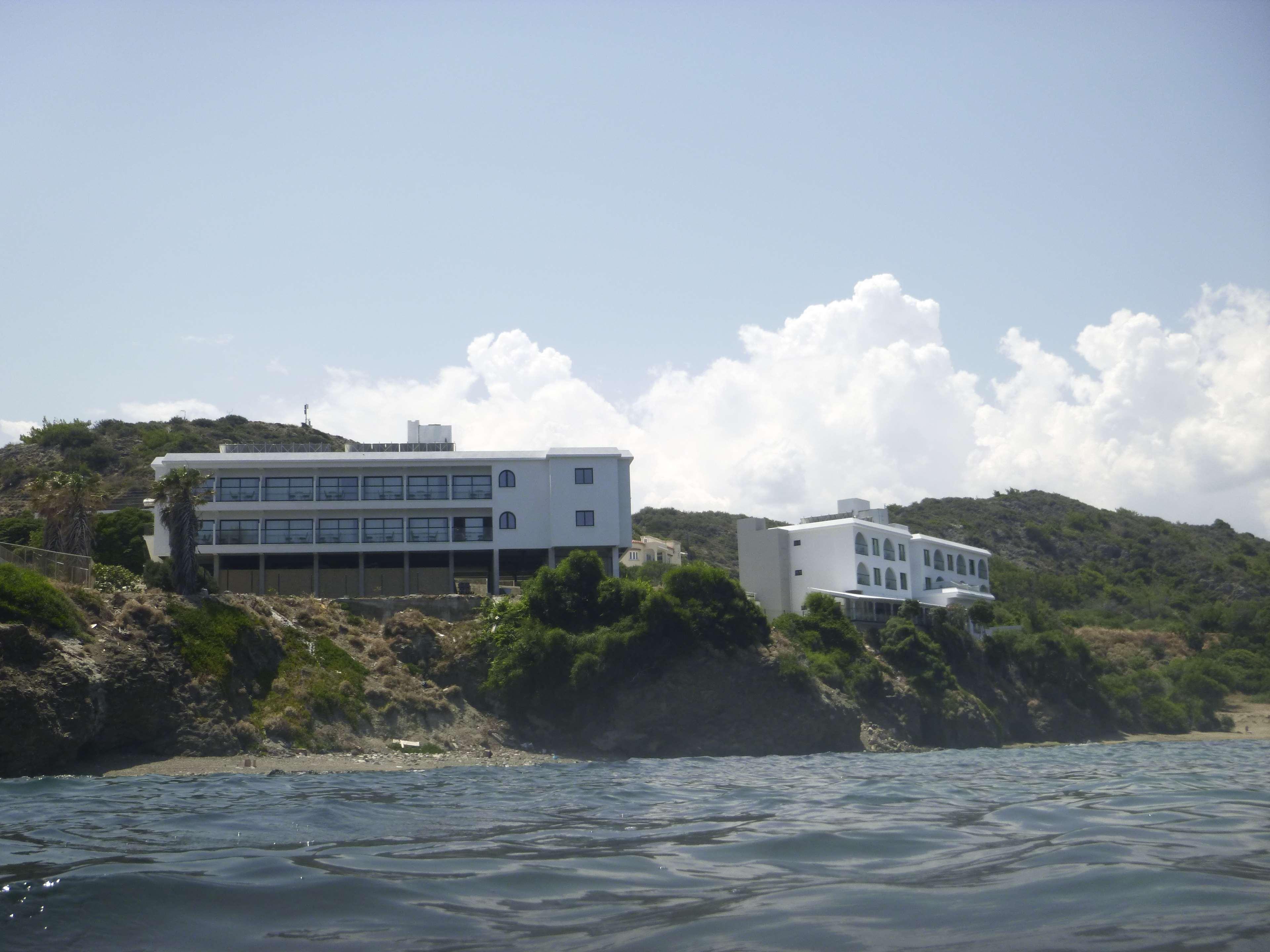 E.J. Pyrgos Bay Hotel Exterior foto