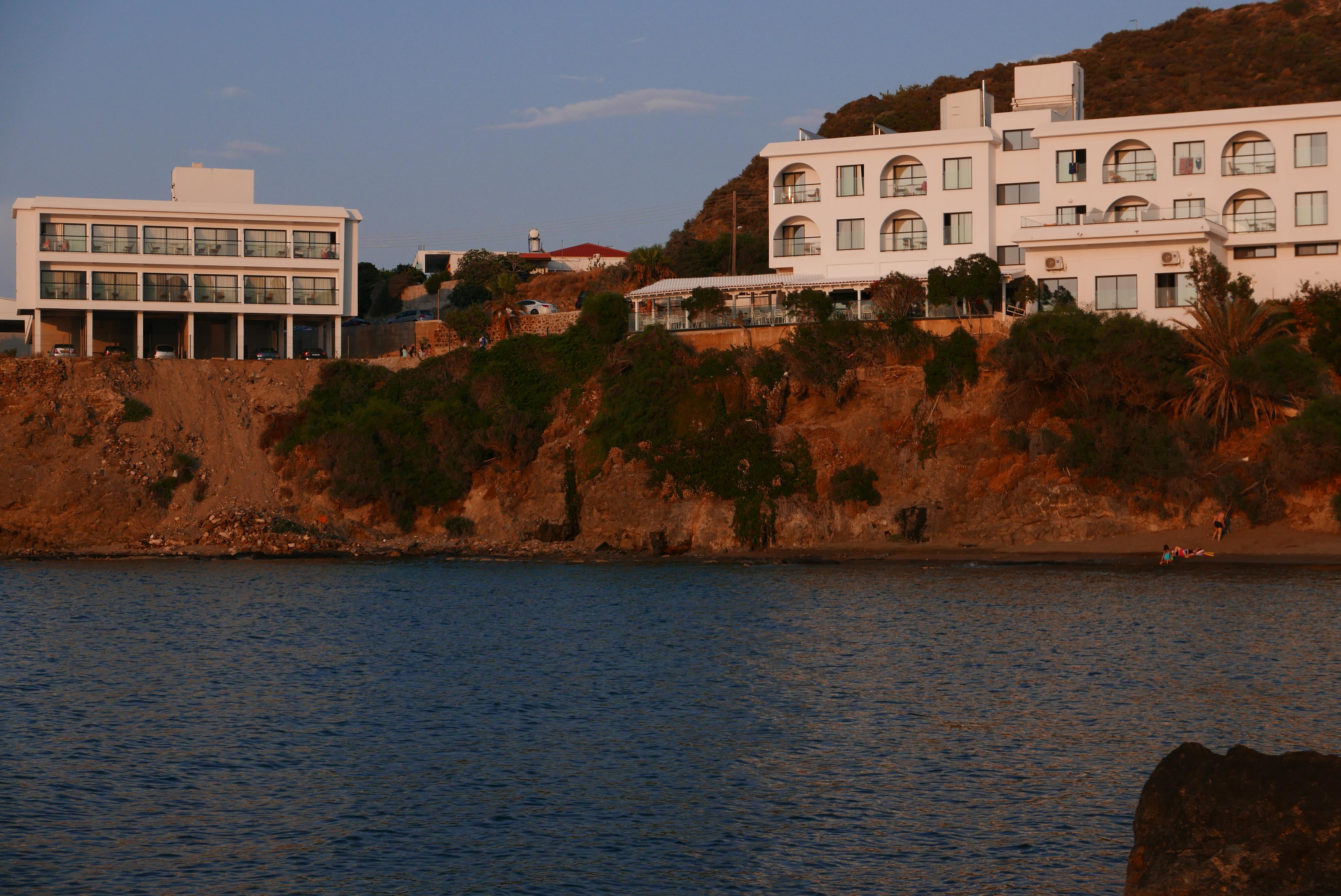 E.J. Pyrgos Bay Hotel Exterior foto